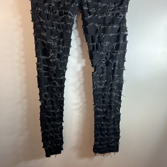 Guess Slim Tapered Destroyed Black Denim Size 30 x 32 - Picture 3 of 13